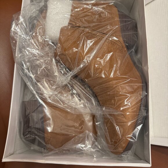 Soda Womens Ankle Boots size 11 NWT camel - Picture 2 of 5